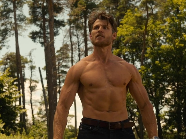 Travis Van Winkle naked