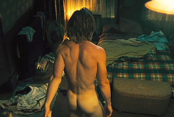 Chris Hemsworth naked butt