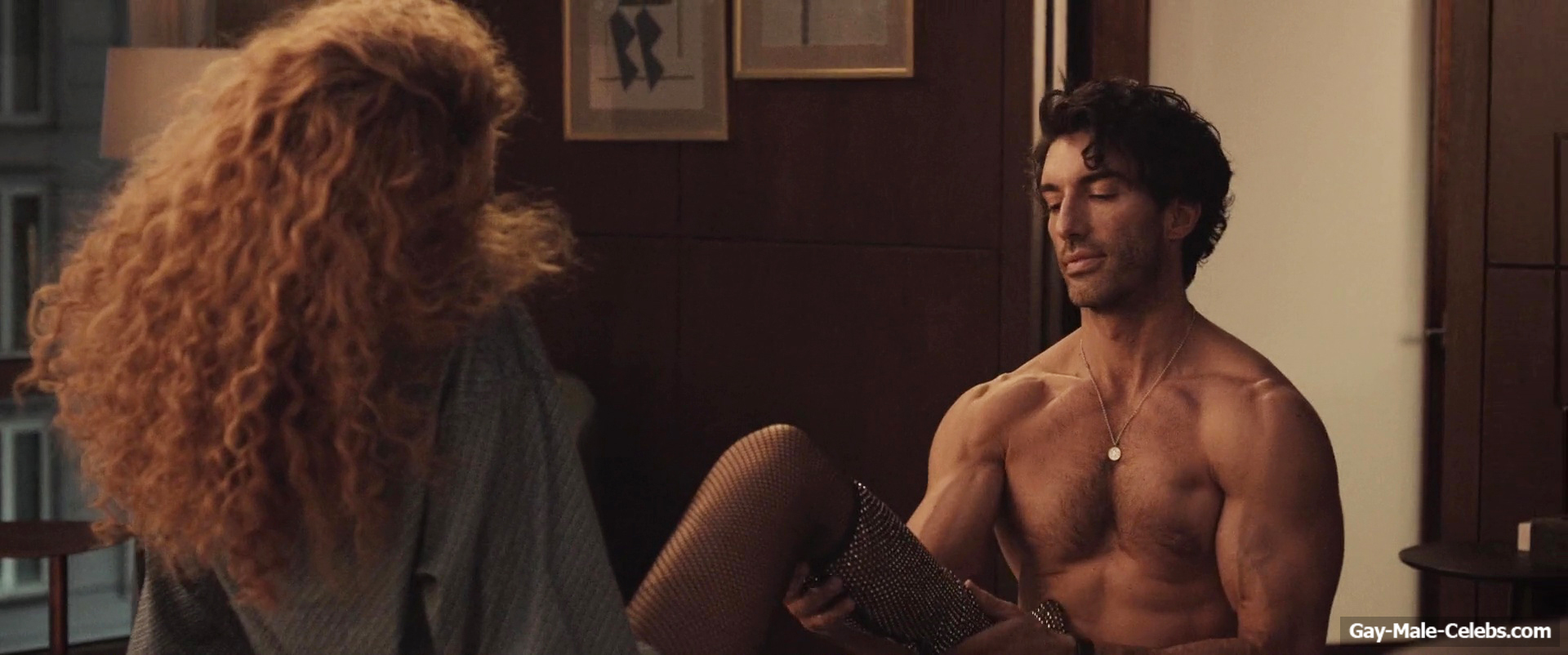 Justin Baldoni Nude Torso &amp; Underwear Scenes in It Ends with Us