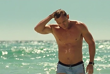 Daniel Craig bulge