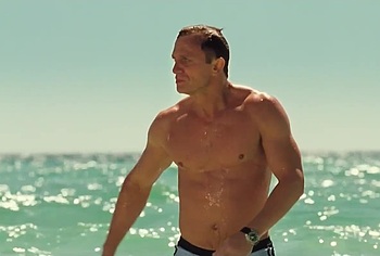 Daniel Craig shirtless