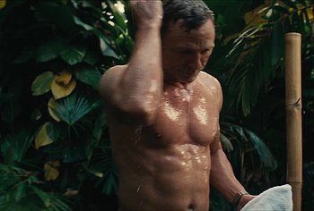 Daniel Craig hot