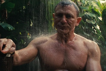 Daniel Craig shirtless