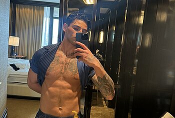 Selfie desnudo de Ryan García