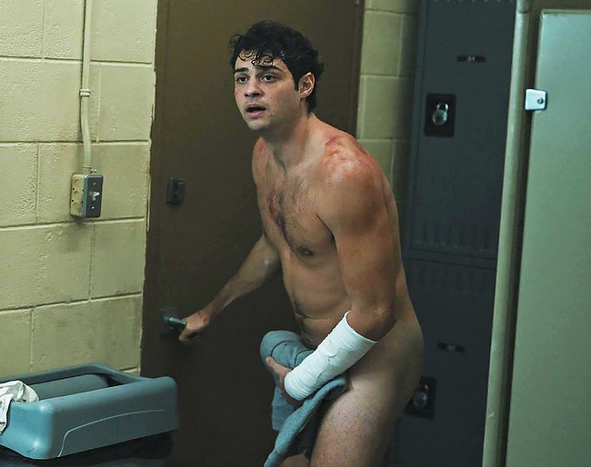 Noah Centineo nude