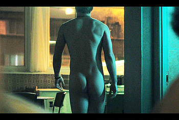 Leo Woodall bare ass