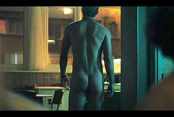 Leo Woodall nude bum