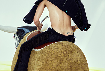 Aron Piper nude butt
