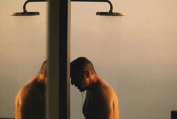 Jason Isaacs naked in shower