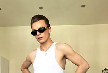 Ronan Parke penis bulge