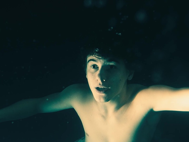 Sam Nivola shirtless