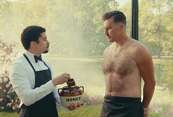 Travis Kelce nude torso