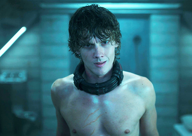 Hunter Doohan nude male celebs