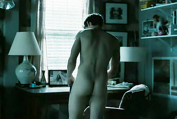 Hunter Doohan nude ass