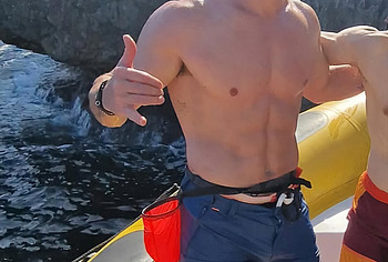 Chris Hemsworth nudity