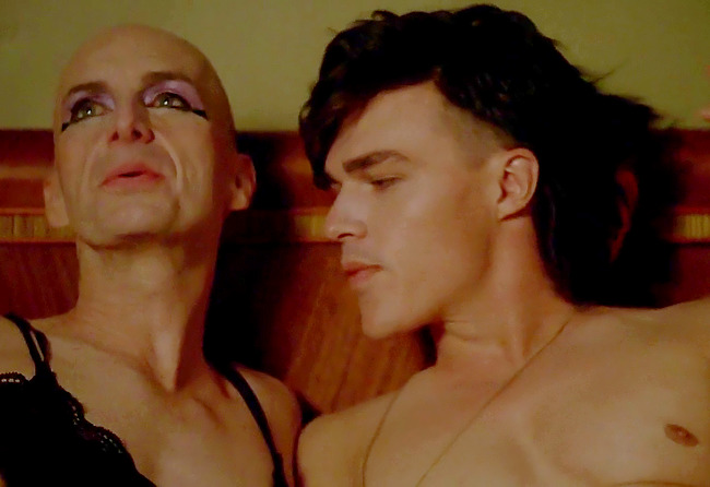 Finn Wittrock nude and sexy