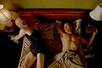 Finn Wittrock nudity