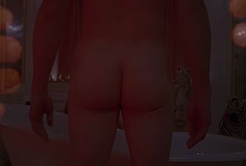 Finn Wittrock ass