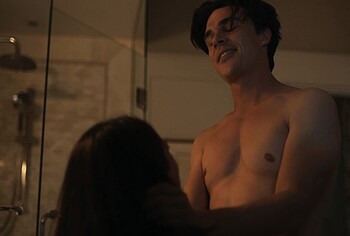 Finn Wittrock sexy