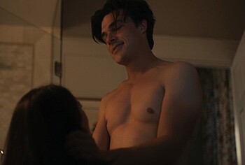 Finn Wittrock torso