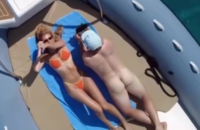 Billy Magnussen leaked nude vid