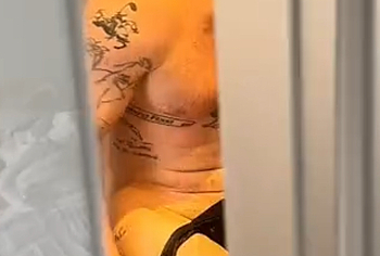 Tom Grennan cock slip