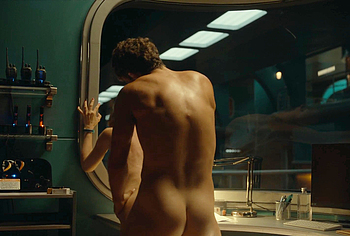 Jason Fernandez nudity