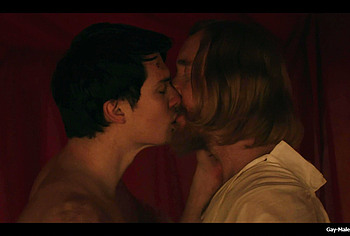 Nicholas Galitzine gay male celeb