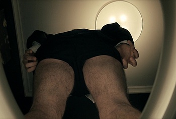 Hamish Linklater oops