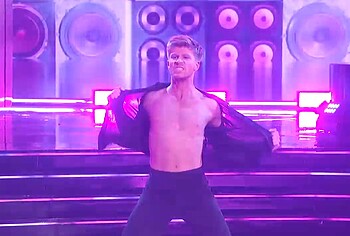 Robert Irwin striptease in DWTS