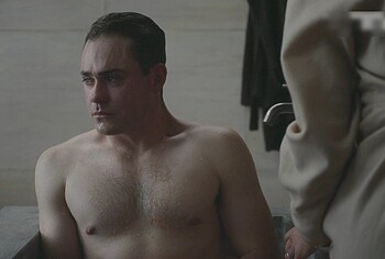Dacre Montgomery nudes