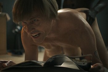 Tobias Jelinek gay sex in Monster