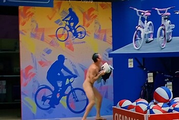 Channing Tatum nude in Roofman