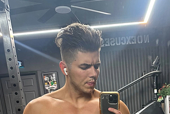 Sammy Guevara nude and sexy