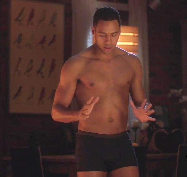 Elliot Knight torso