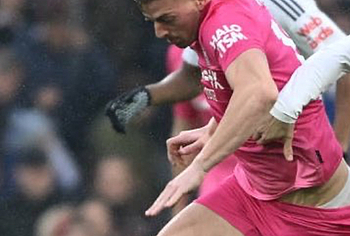 Liam Delap bulge photos