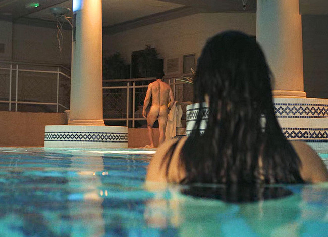 Kit Harington nude in Industry