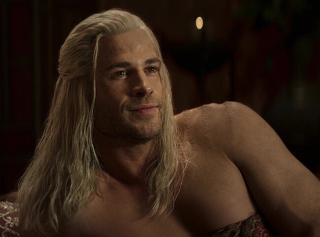 Liam Hemsworth shirtless