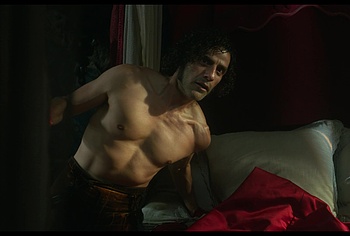 Oscar Isaac nude in Frankenstein