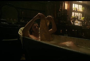 Oscar Isaac nude in Frankenstein