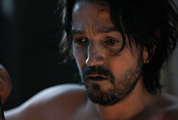 Diego Luna gay sex in Kiss Of The Spider Woman