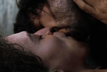 Diego Luna gay sex in Kiss Of The Spider Woman