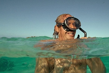 Billy Zane nude in Waltzing With Brando