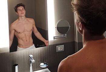 Nolan Gerard Funk nude pics