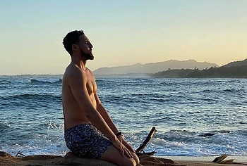 Klay Thompson shirtless