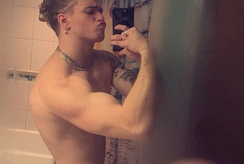 Shane Appell nude selfie