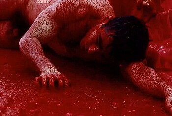 Omar Ayuso nude in Silencio