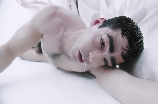 Omar Ayuso frontal nude