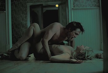 Robert Pattinson nude in Die My Love