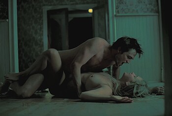 Robert Pattinson nude in Die My Love